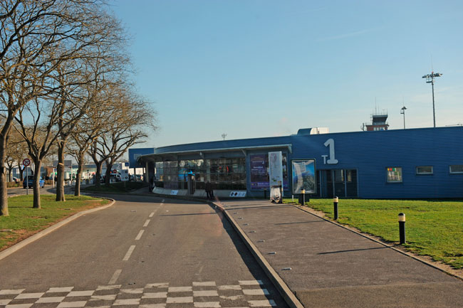 Paris-Beauvais Airport serves Paris in France.